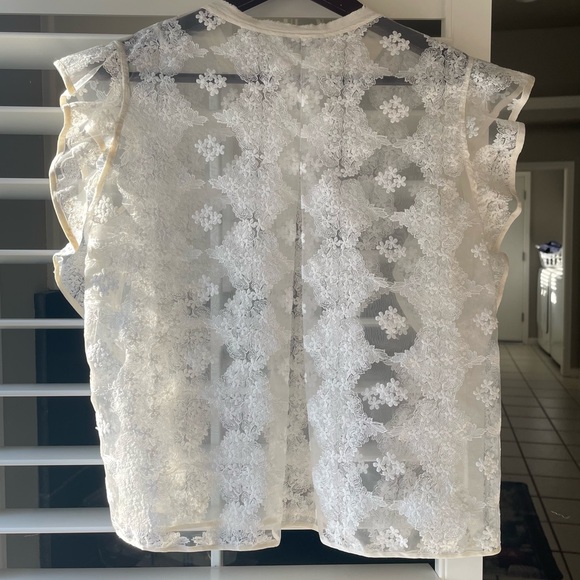 Beautiful Ivory Lace Sandro Blouse - approximately a size 6 - Picture 8 of 11